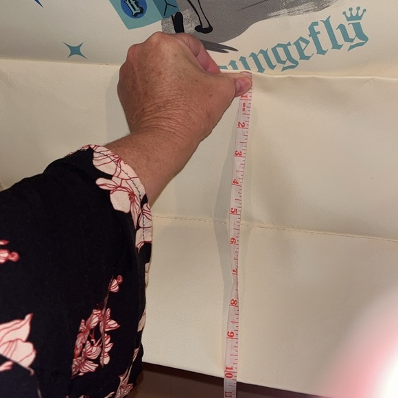 Comic Con SD 2024 FUNKOVILLE very large vinyl like shopping bag NWOT - Picture 7 of 10